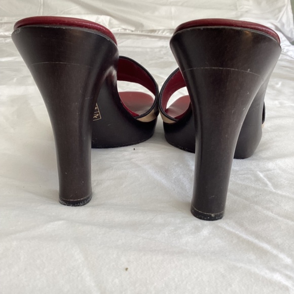 Burberry platform sandals - Picture 3 of 3